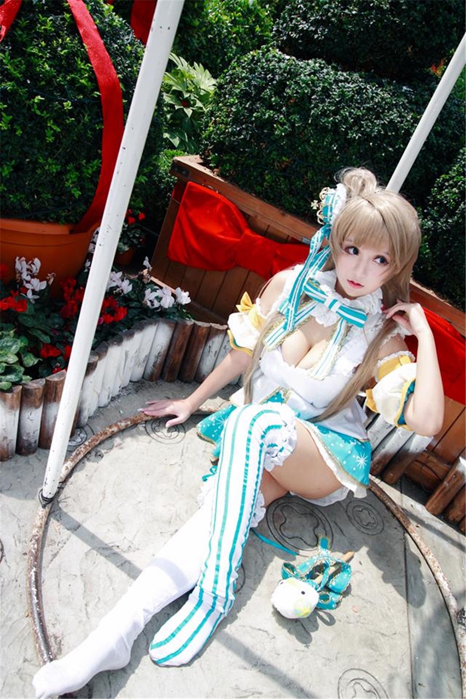 性感Coser忧糯Yonor火辣写真照