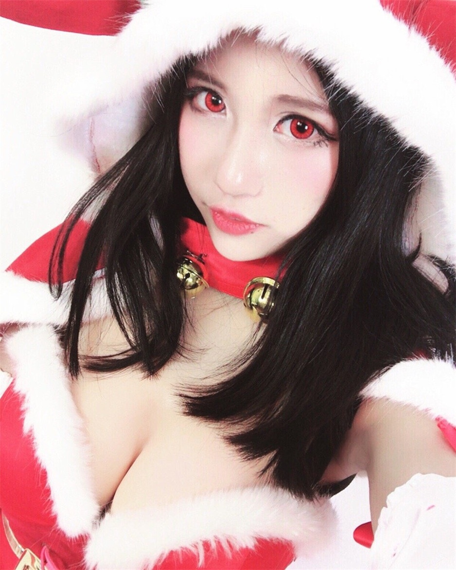 美女主播丸子yooo最新cosplay图片