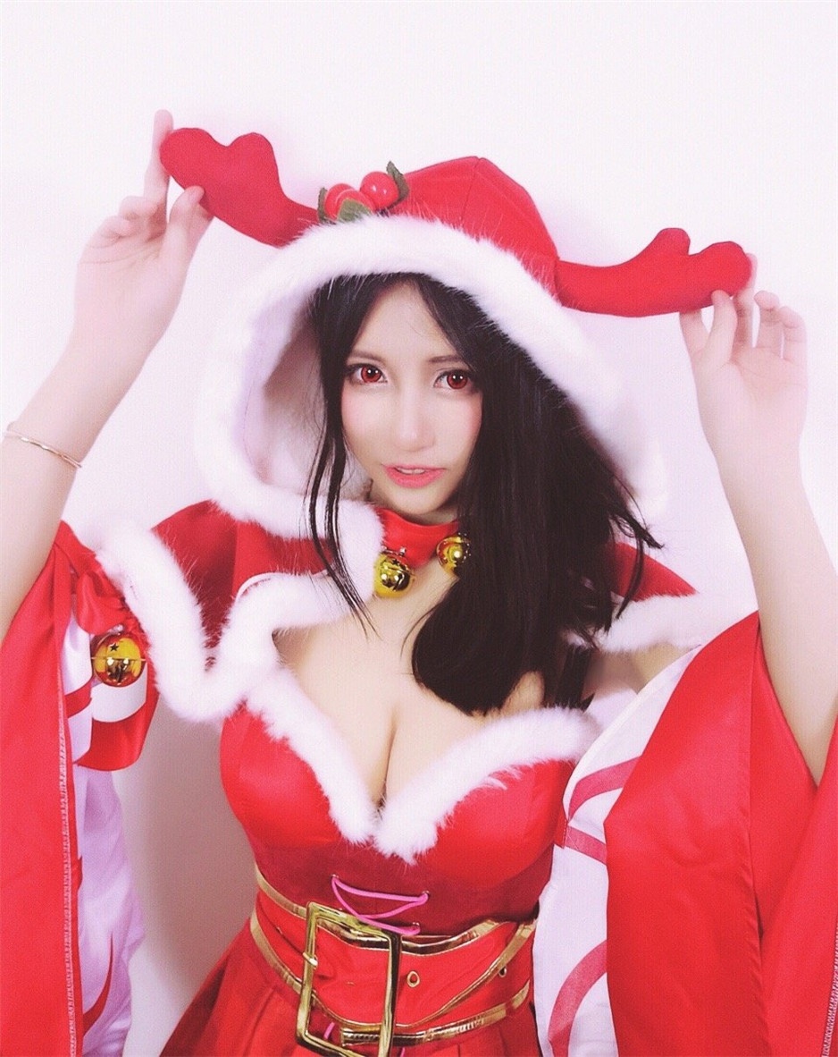 美女主播丸子yooo最新cosplay图片
