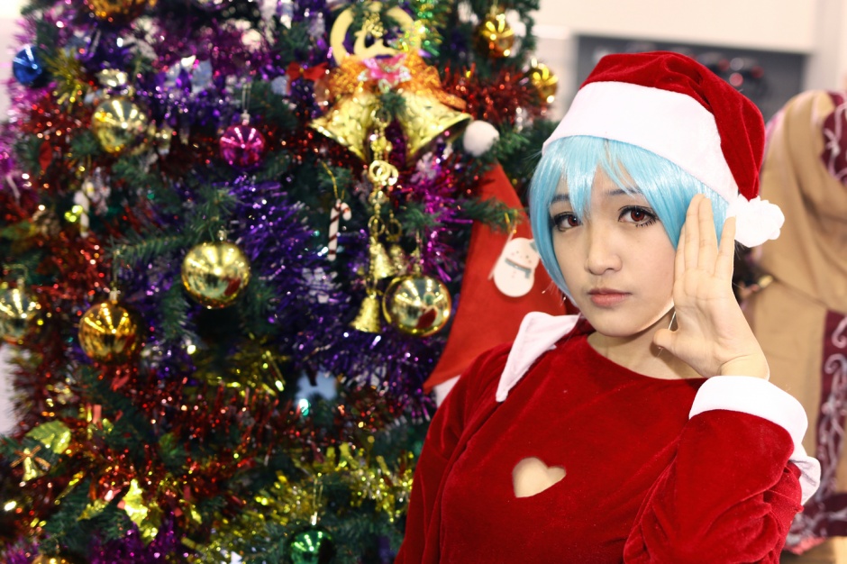 圣诞祭蓝色短发美女cos图片