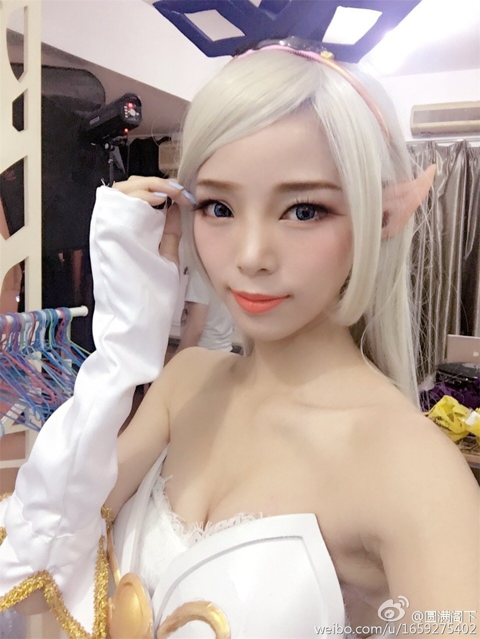 90后气质美女圆满阁下cosplay图片