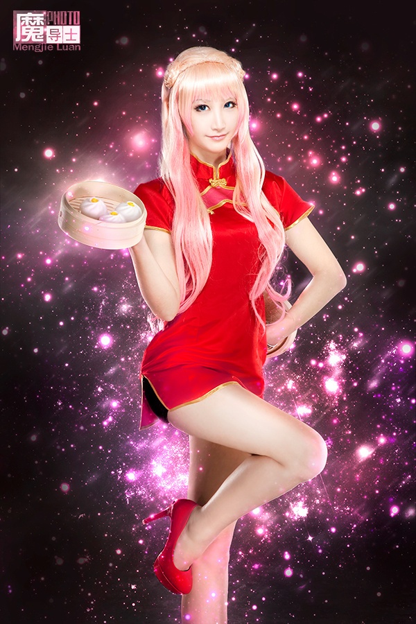 超有气质的长腿御姐cos图