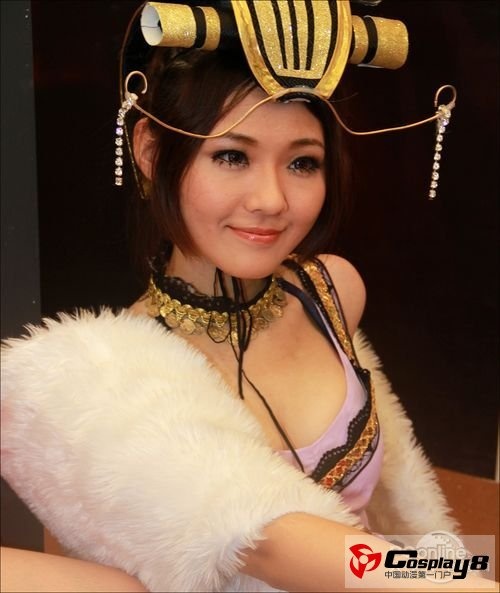 游戏展上的cosplay美女图片赏析