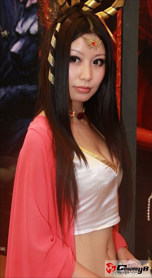 游戏展上的cosplay美女图片赏析