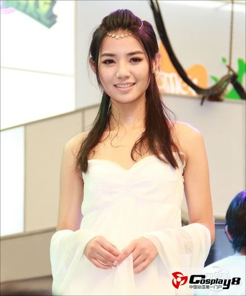 游戏展上的cosplay美女图片赏析