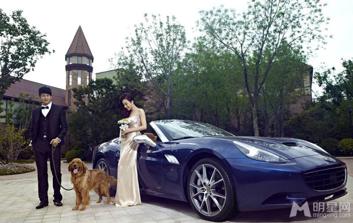 何润东李依晓演绎浪漫情侣写真大片