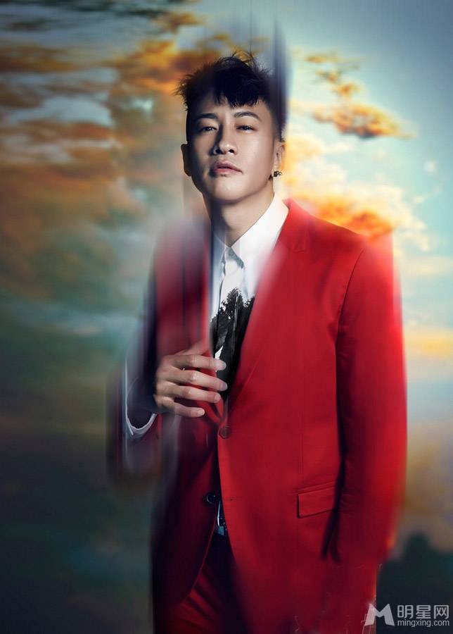台湾男明星何润东彰显优雅男士风范