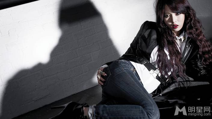 韩国女歌手金泫雅美艳诱惑写真