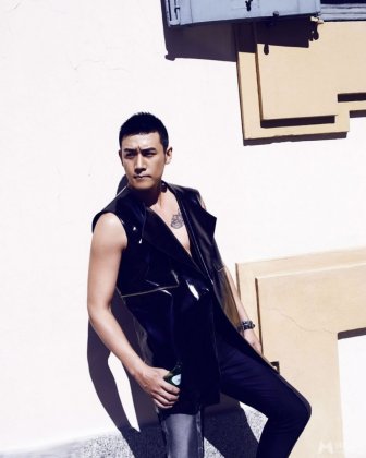 陆毅尽展冷峻气场十足街拍照