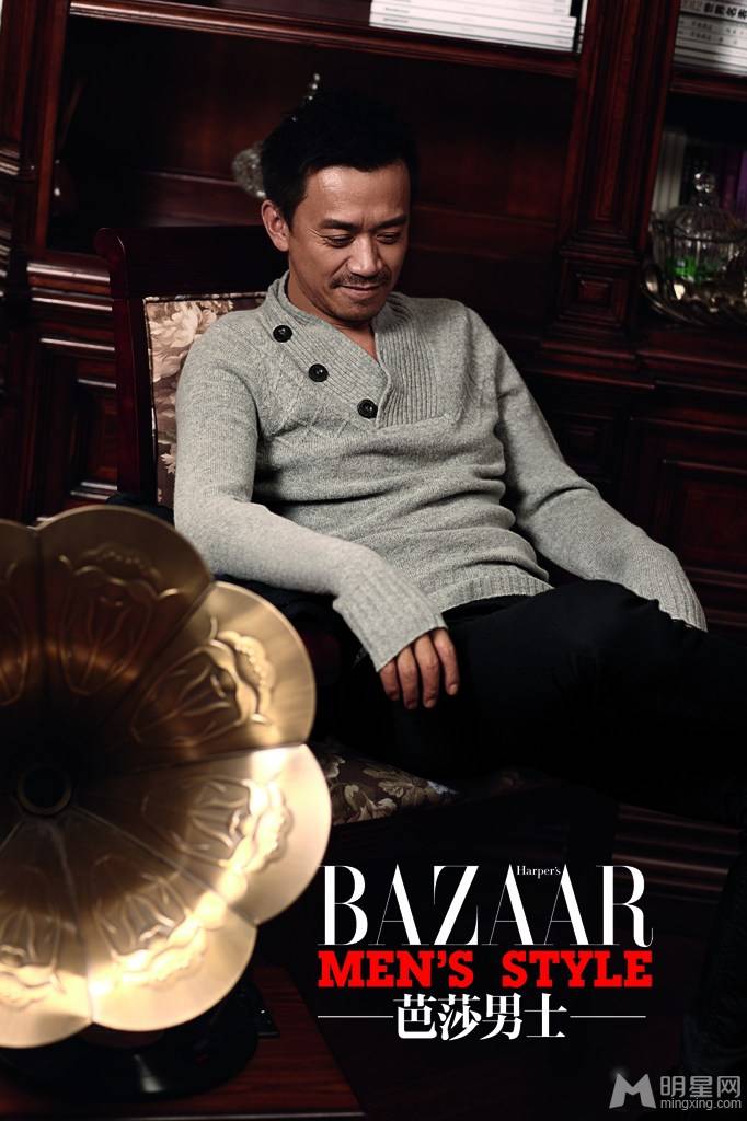 王学兵彰显成熟男人绅士风度写真