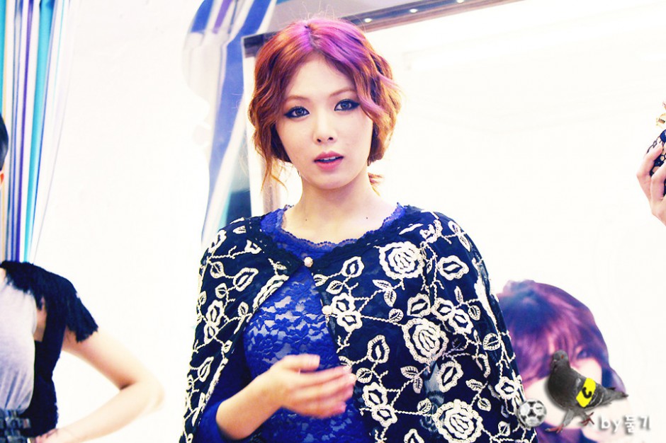韩国女明星金泫雅亮相活动现场组图