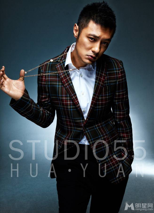 香港男演员余文乐展现阳刚本色