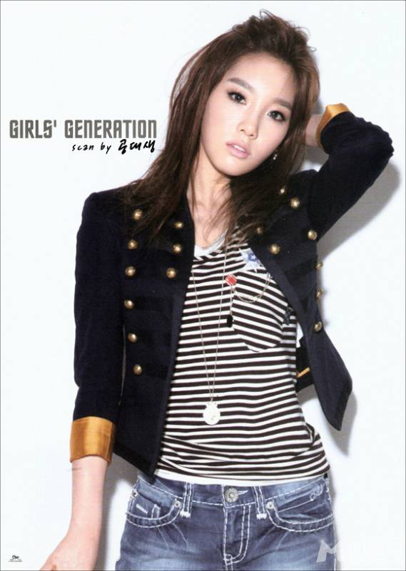 韩星金泰妍展清新纯美写真