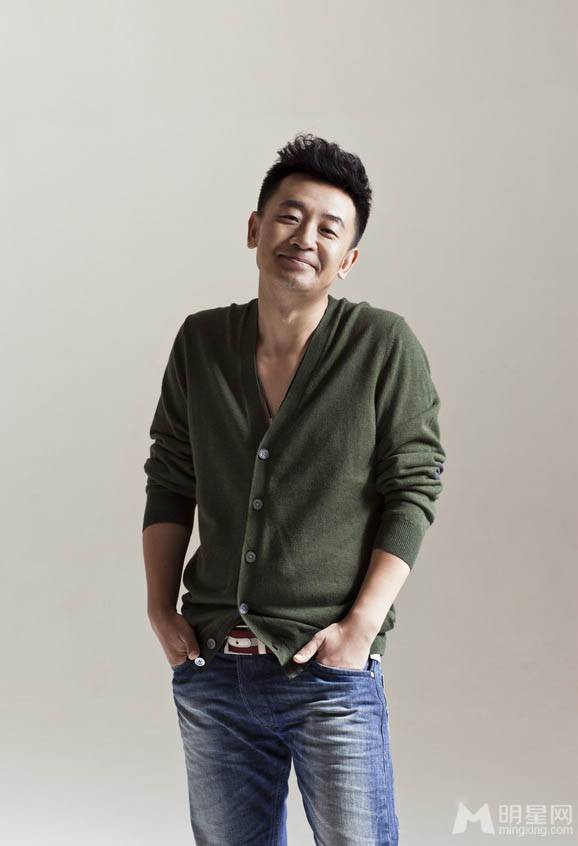 黄海波演绎搞怪个性写真照