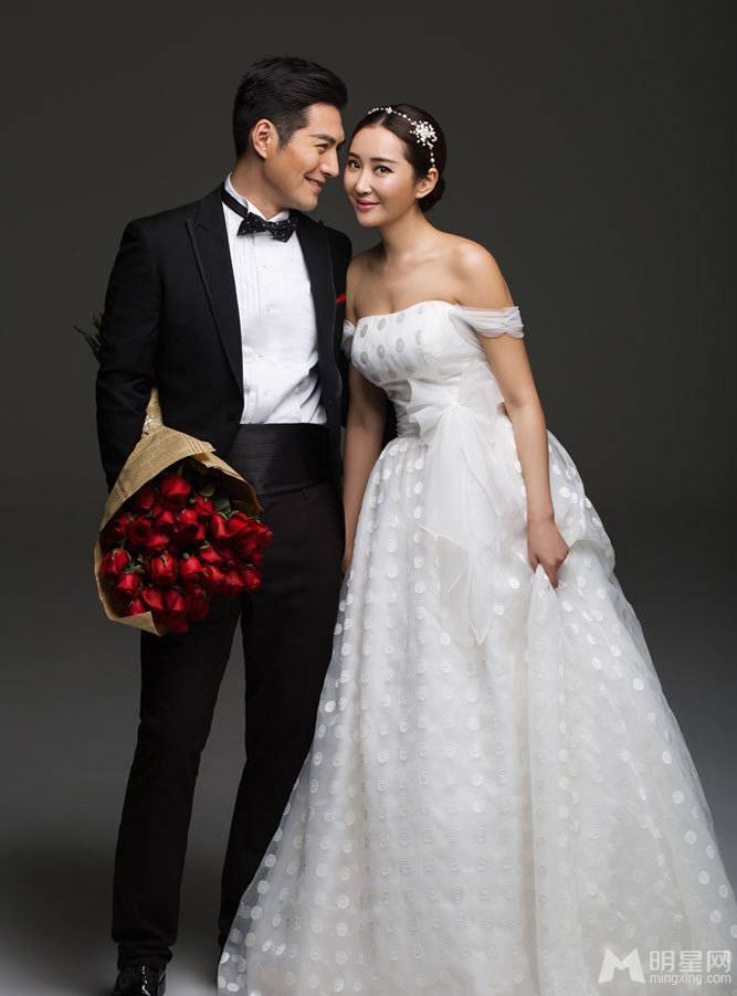 严屹宽杜若溪爱意浓浓创意婚纱照