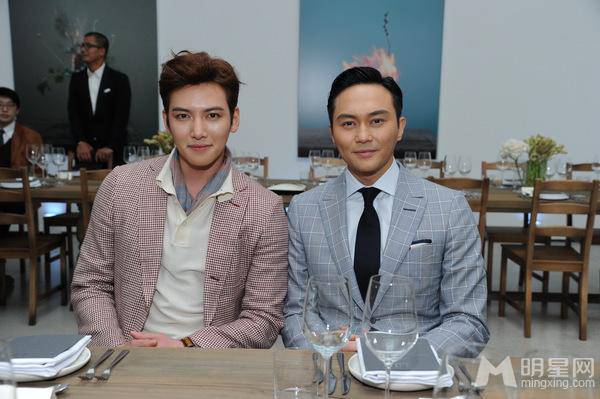 张智霖池昌旭英俊帅气合照