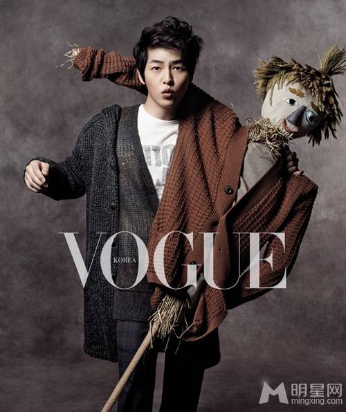 男神宋仲基彰显自然随性魅力写真照