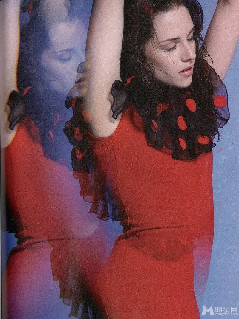 女神克里斯汀·斯图尔特冷艳魅惑写真