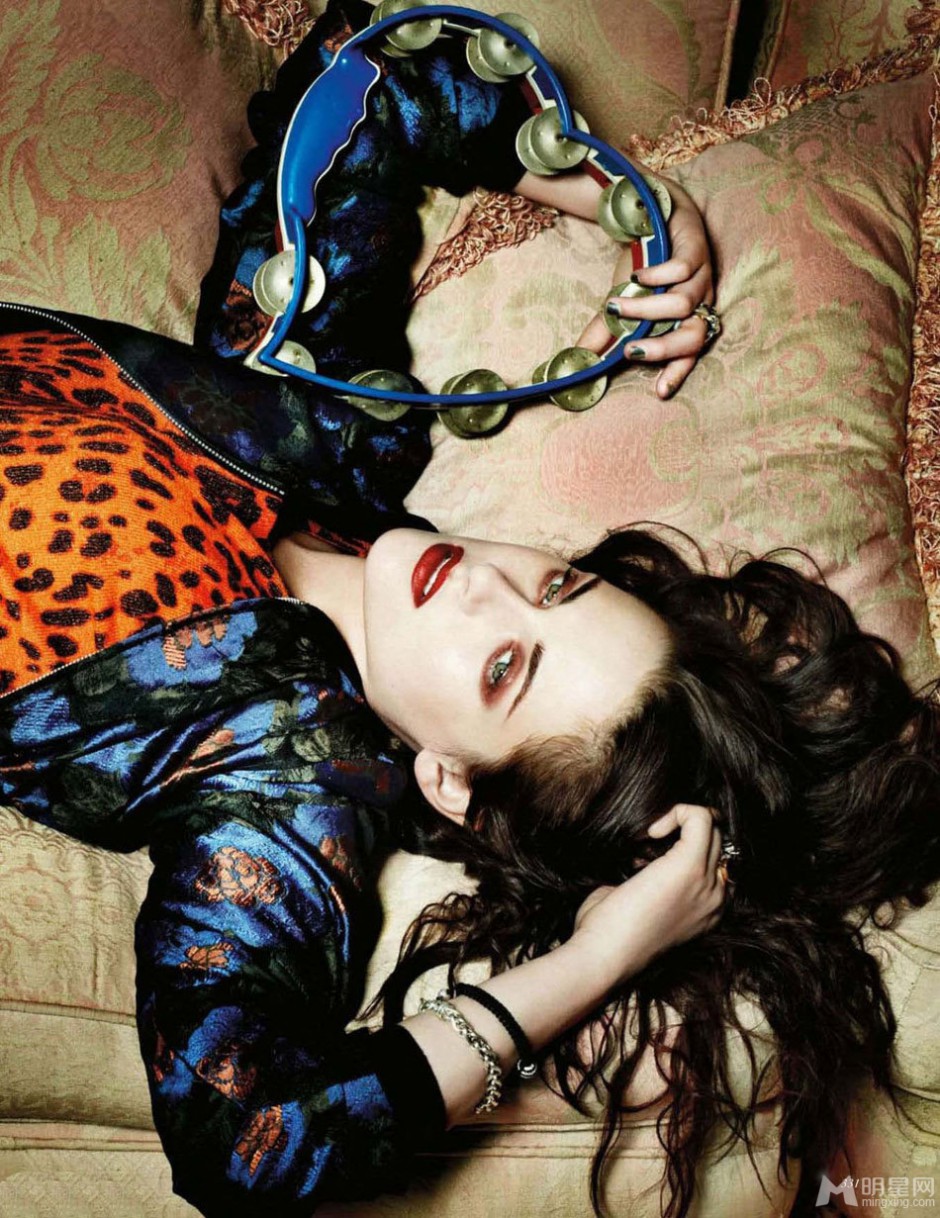 美国女明星克里斯汀·斯图尔特妩媚风情写真