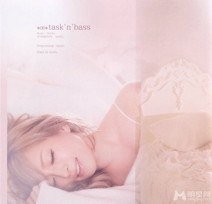 日本流行音乐女歌手滨崎步美丽动人靓照