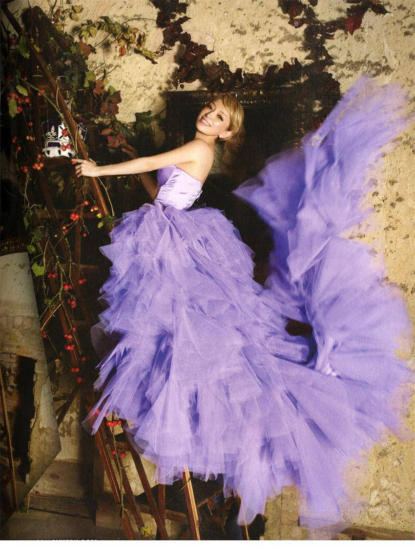 滨崎步化身性感小公主唯美写真