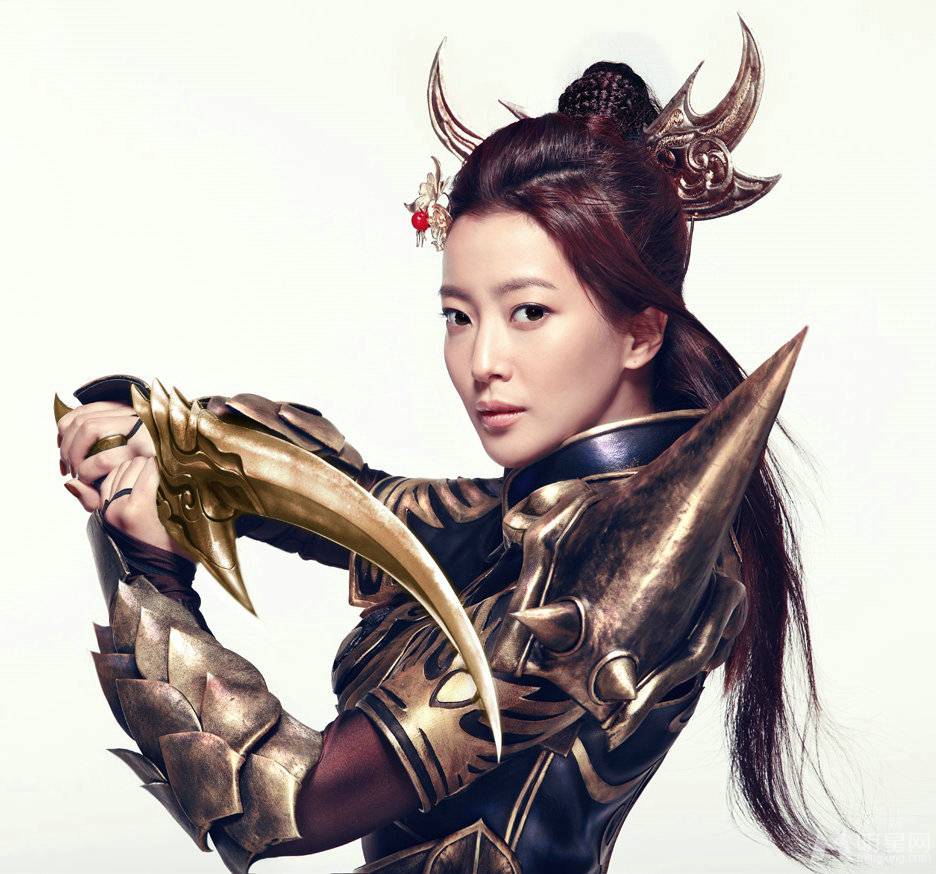 韩星金喜善代言网络游戏高清写真