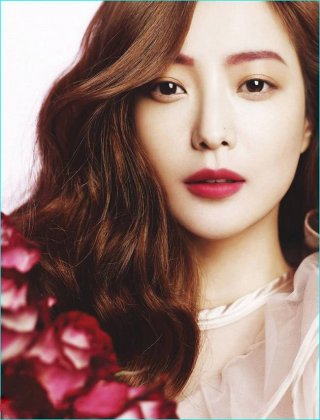 不老女神金喜善性感诱人写真