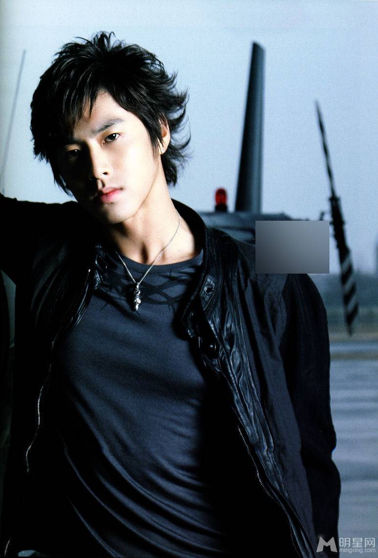 东方神帅哥起郑允浩酷毙帅爆的韩国明星劲爆写真