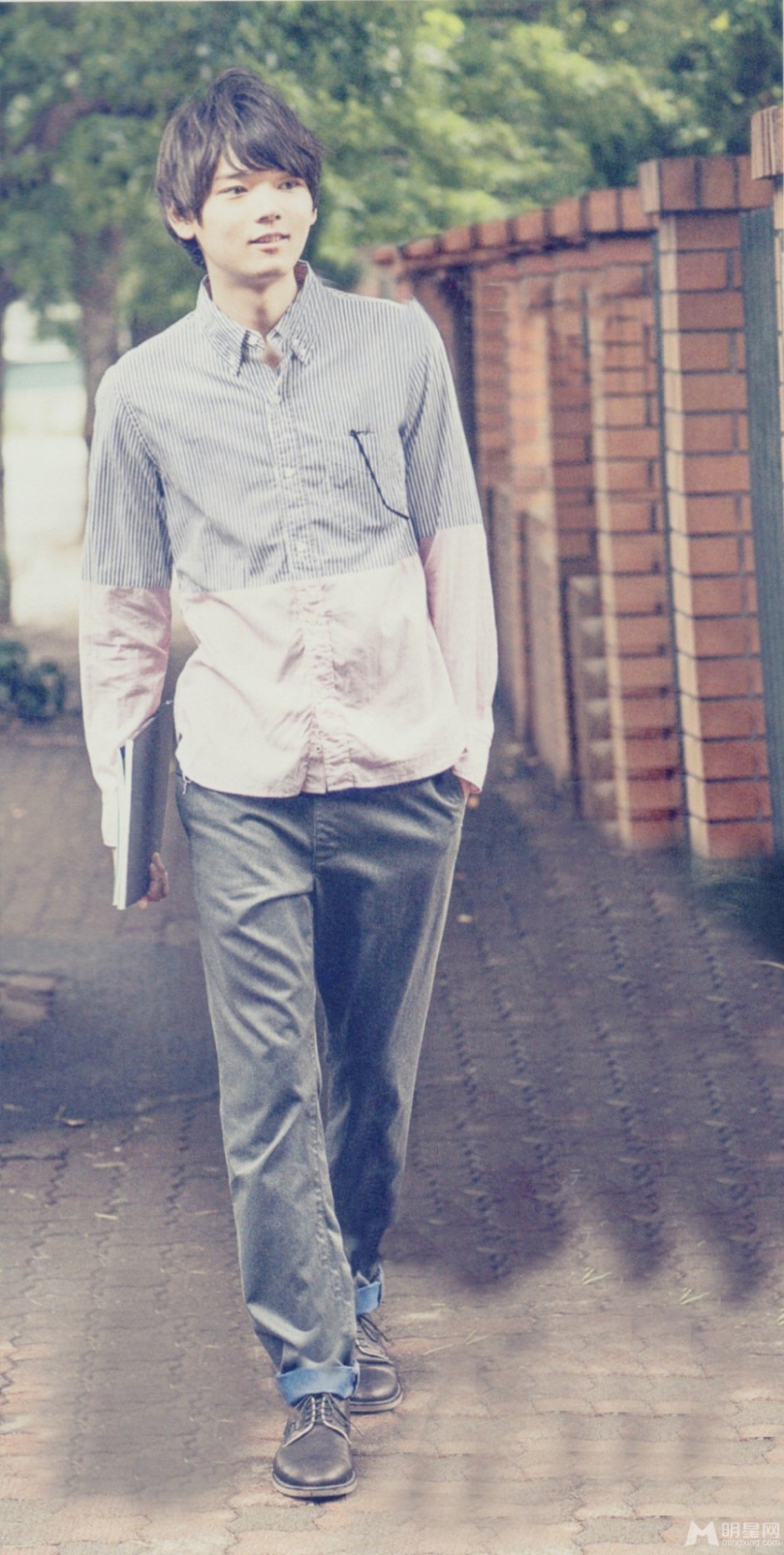 新一代男神古川雄辉时尚潮流街拍照