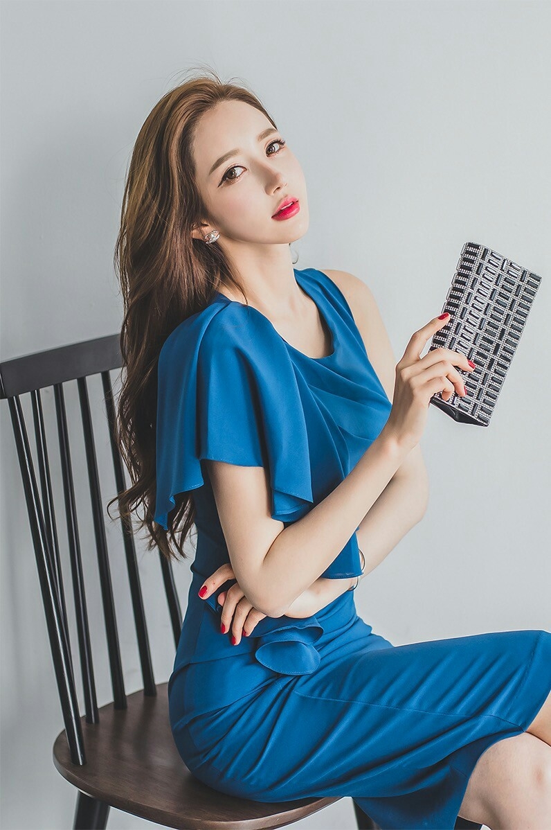 气质妩媚美女秘书妖娆性感蓝色连衣裙魅力迷人写真