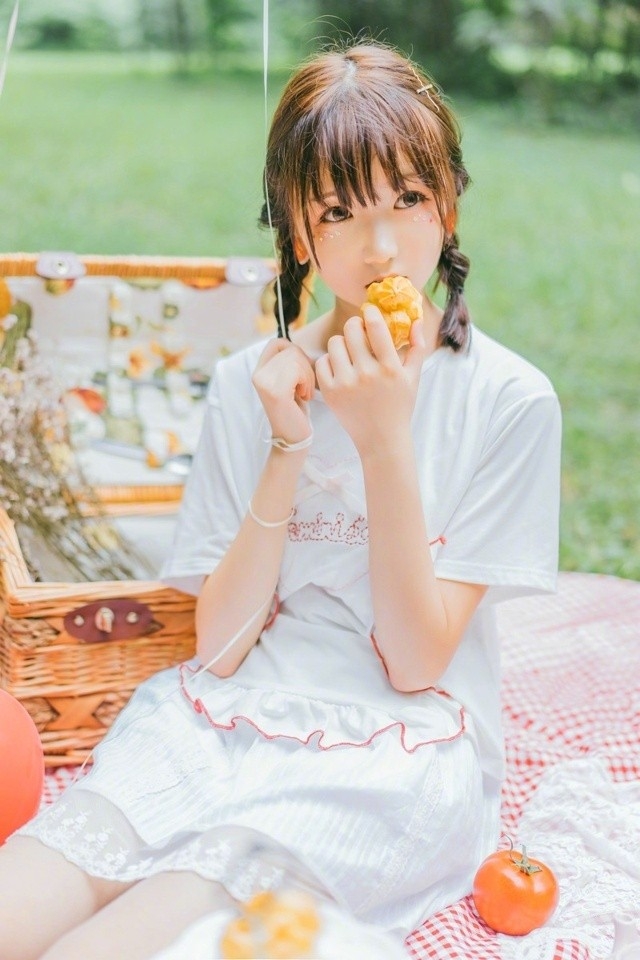 户外小清新甜美萝莉软萌少女图片