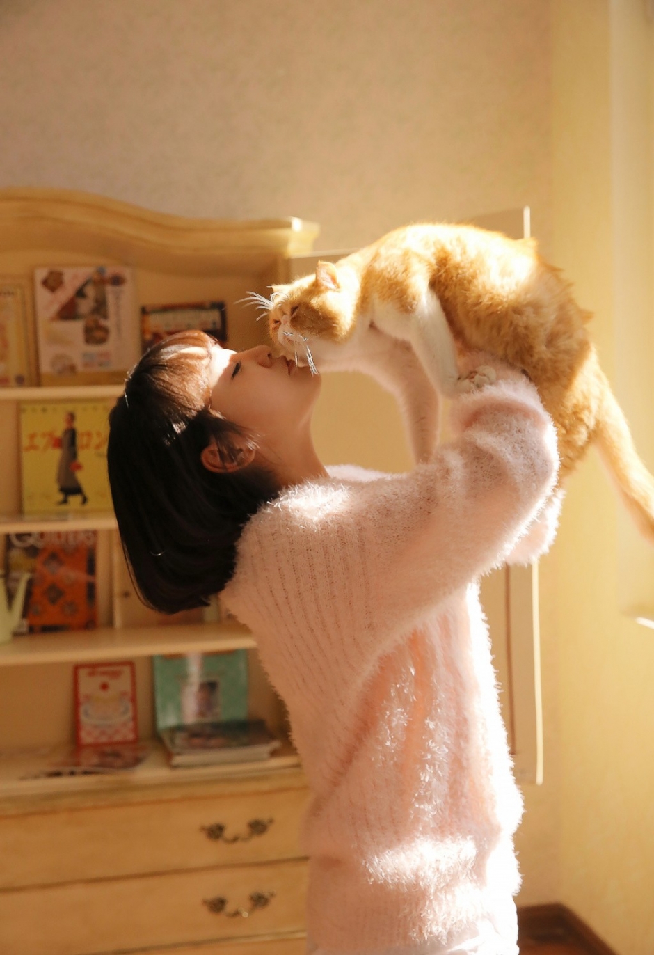 唯美清纯妹子冬日暖阳养眼私房生活照