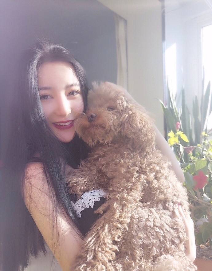 唯美迷人睡衣美女酥胸美乳朦胧妖娆写真