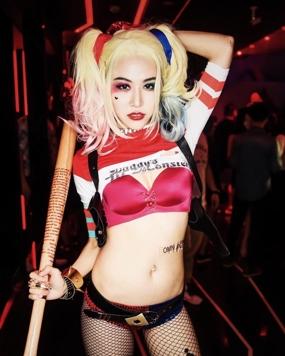 爆乳性感女神台湾美女芽芽诱人私房美照