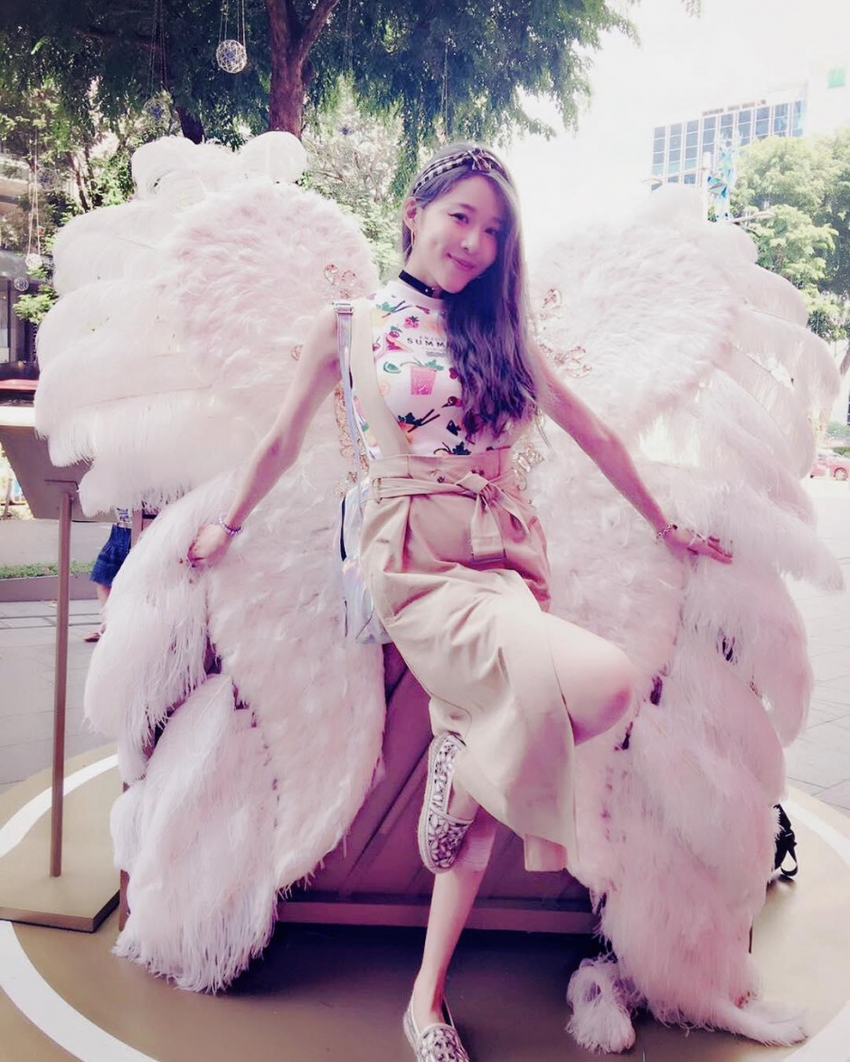 爆乳性感女神台湾美女芽芽诱人私房美照