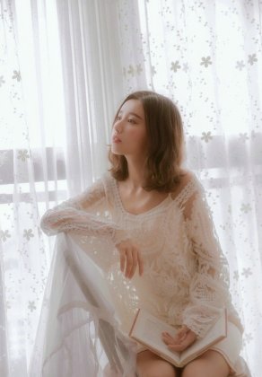 唯美迷人清纯娇俏美女朦胧写真