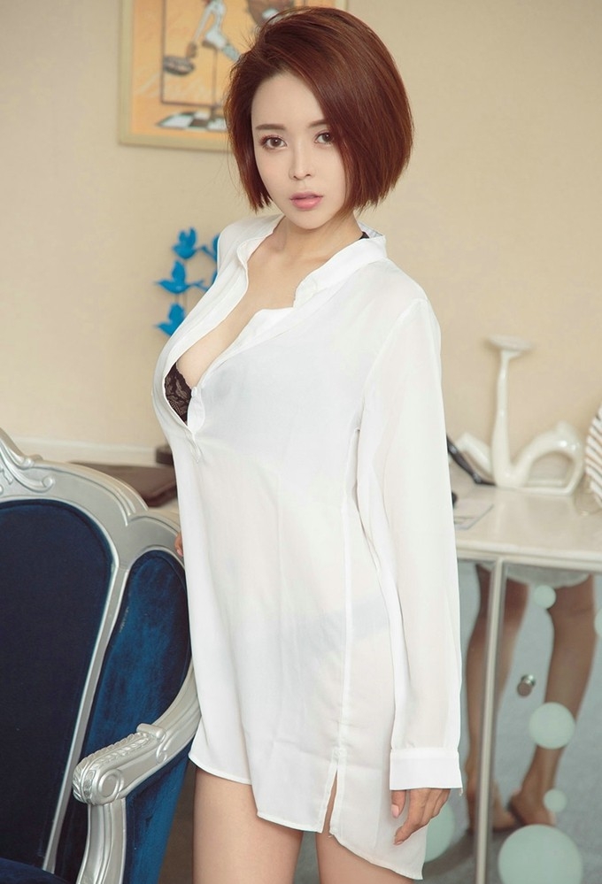 秀气小脸情趣蕾丝美女妩媚迷人气质写真