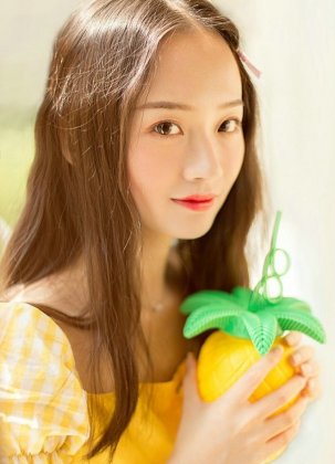 妙龄邻家少女干净小清新娇艳私房写真