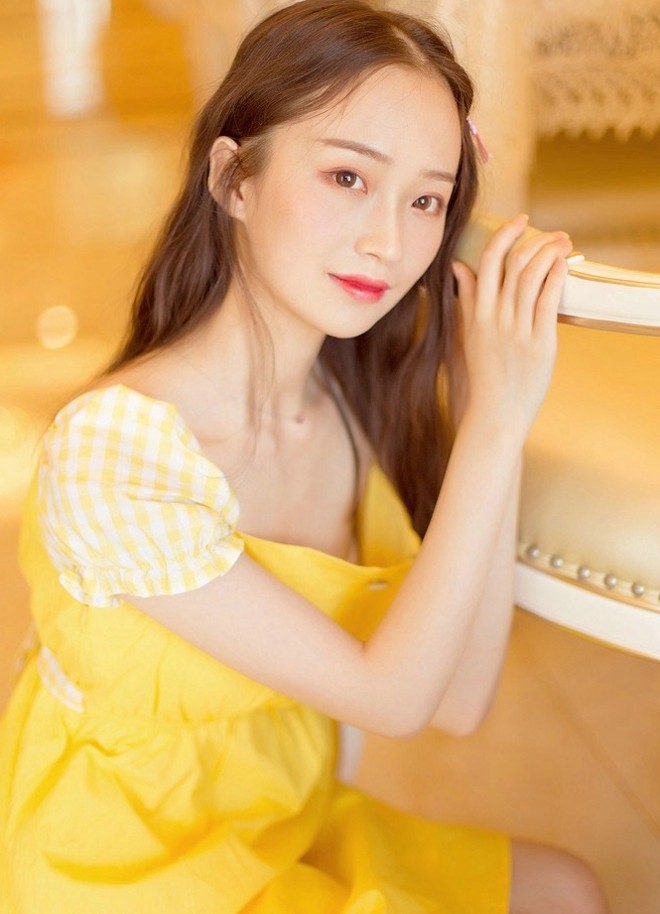 妙龄邻家少女干净小清新娇艳私房写真