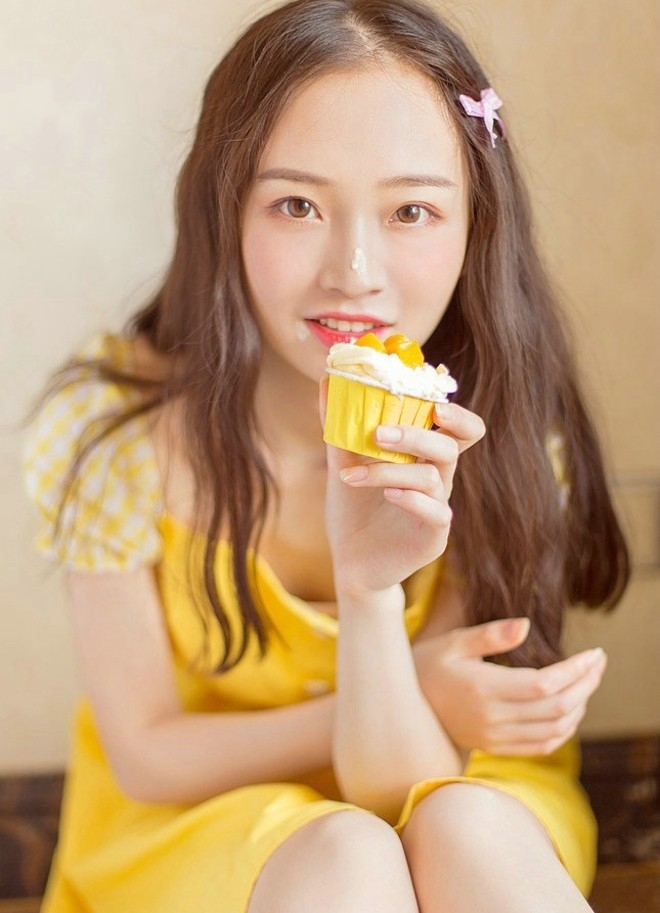 妙龄邻家少女干净小清新娇艳私房写真