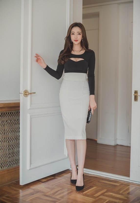 超性感曲线大胸美女开口爆乳私房艺术写真