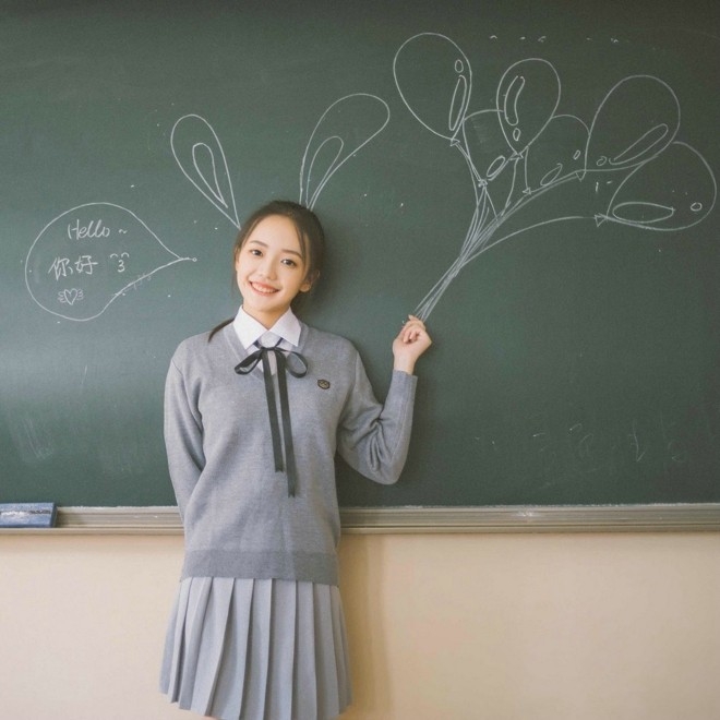 清新甜美校服学生妹甜美制服户外摄影写真