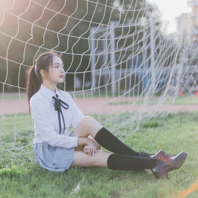 清新甜美校服学生妹甜美制服户外摄影写真