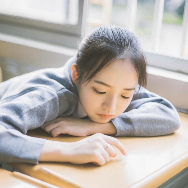 清新甜美校服学生妹甜美制服户外摄影写真