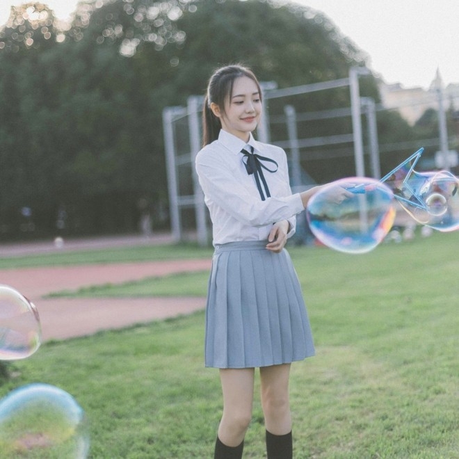 清新甜美校服学生妹甜美制服户外摄影写真