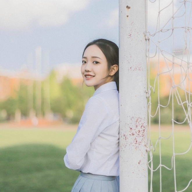 清新甜美校服学生妹甜美制服户外摄影写真