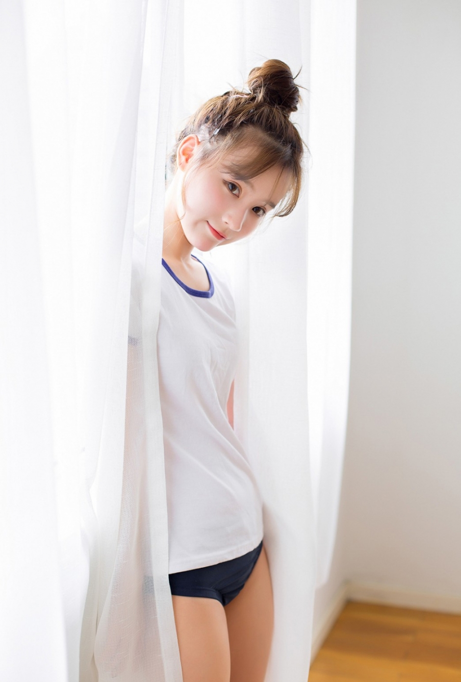 运动服女生清纯脸蛋粉粉嫩嫩甜美私房艺术照