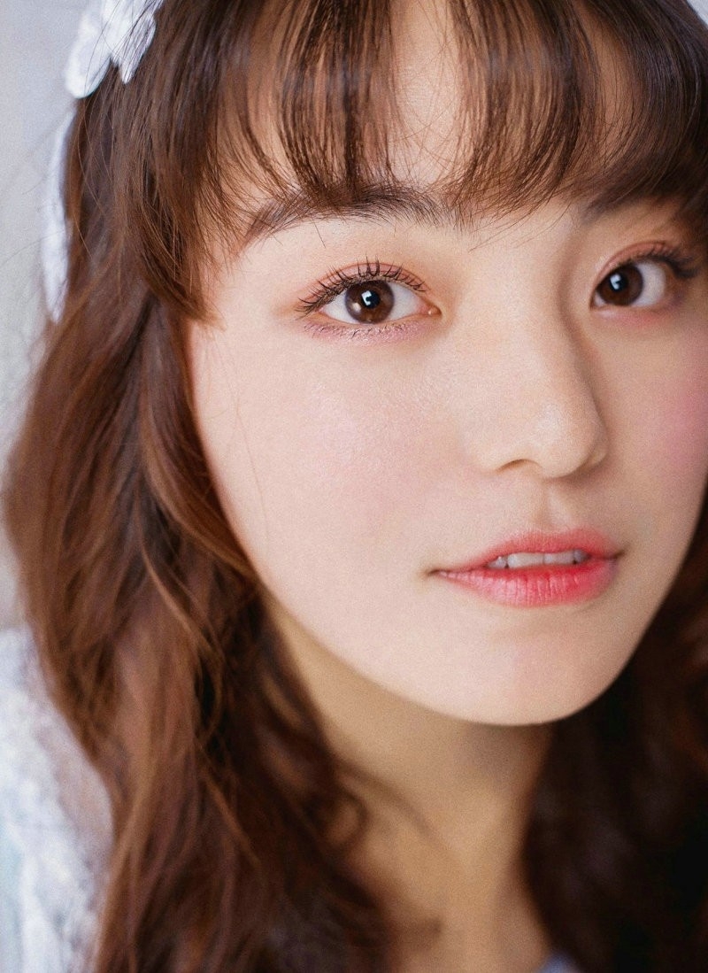 人比花美清纯空气感美女安静柔美私房写真