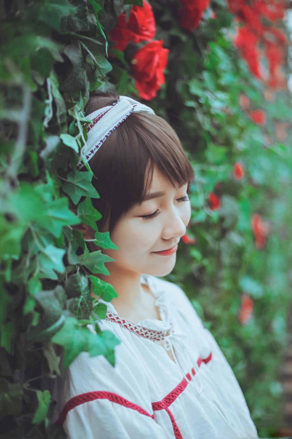 天真无邪户外甜美少女唯美写真