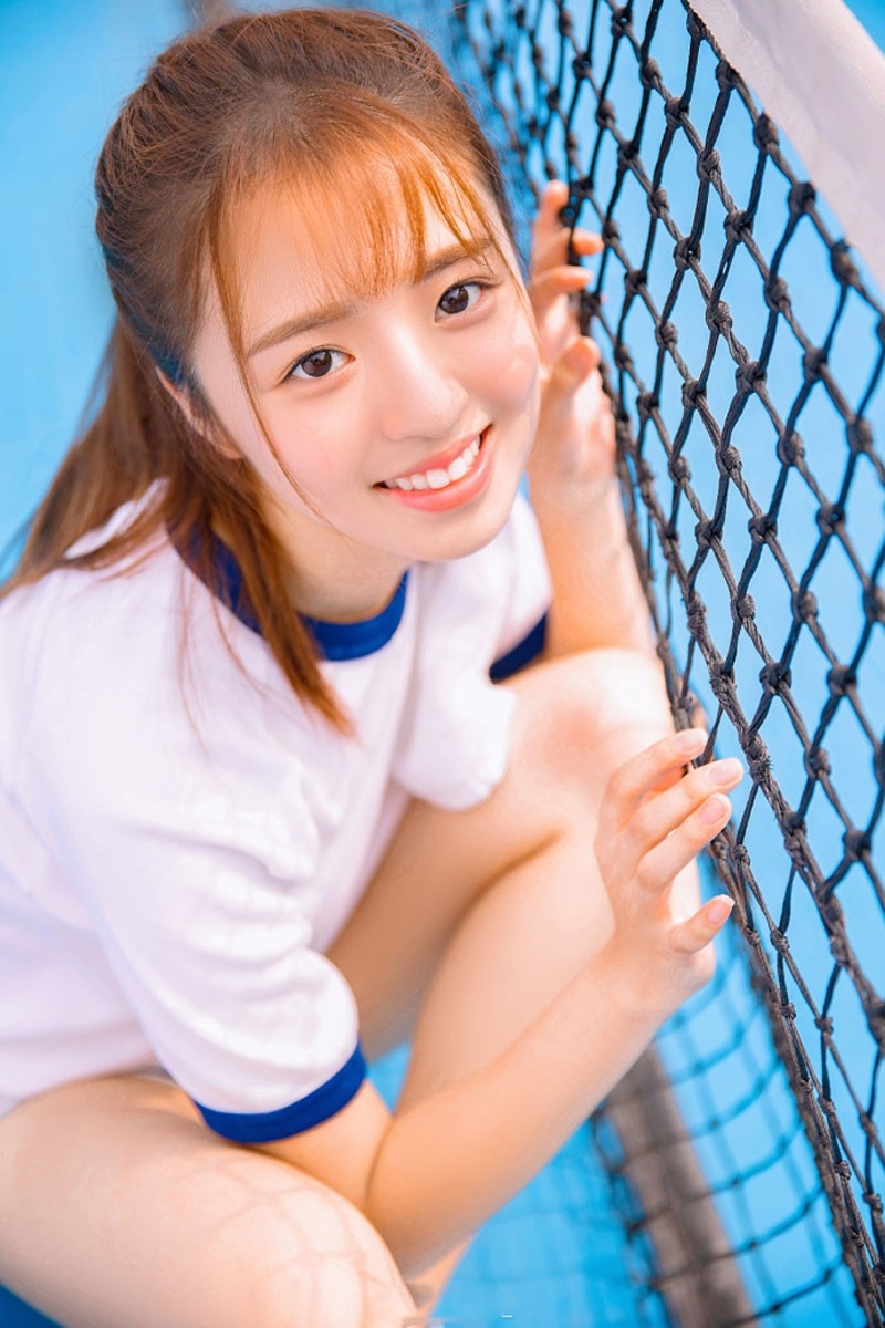 天真无邪户外甜美少女唯美写真